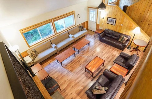 Glacier House | Evergreen Lodge