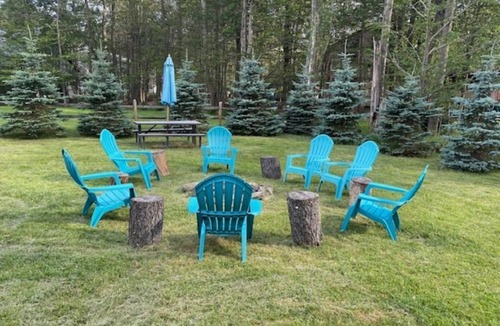 Tobyhanna House | Evergreen Villa Hot Tub, Fire Pit, Close to Kalahari, Camelback, Great Wolf, etc