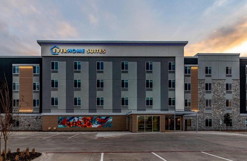 Bastrop Hotel | Everhome Suites Bastrop by Choice Hotels