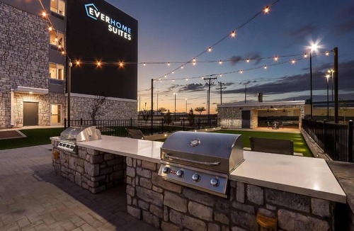 Biggs Field Hotel | Everhome Suites El Paso Airport near Fort Bliss by Choice Hotels