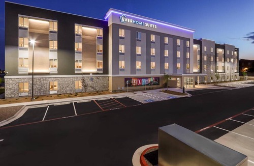Biggs Field Hotel | Everhome Suites El Paso Airport near Fort Bliss by Choice Hotels