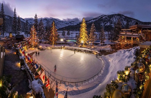 Olympic Valley Hotel | Everline Resort & Spa Deluxe King Room Valley View