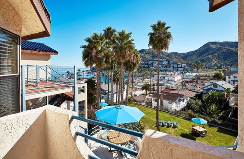 Avalon Hotel | Every Great Vacation Needs a Place Like This! Ocean View, Free Parking!
