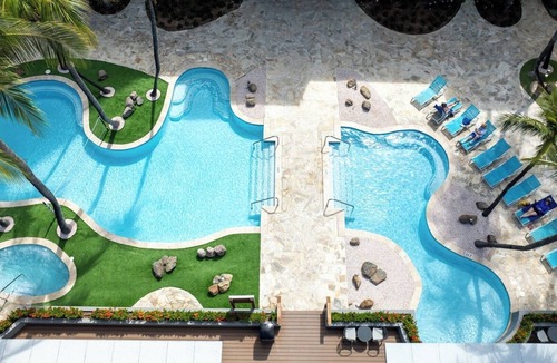 Palm Beach Hotel | Everything You Need for a Seamless and Enjoyable Stay! Free Parking, Pools!