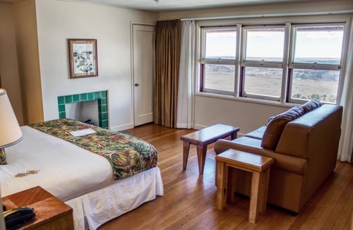 Volcano Hotel | Everything You Need For The Perfect Vacation! Free Parking w/Bike Rentals!