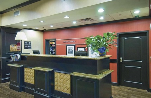 Decatur Hotel | Everything You Need For The Perfect Vacation! 2 Relaxing Units, Free Breakfast!