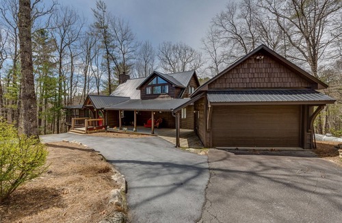Highlands Cabin | Everything You Need, Nothing You Don't | Bear Necessities