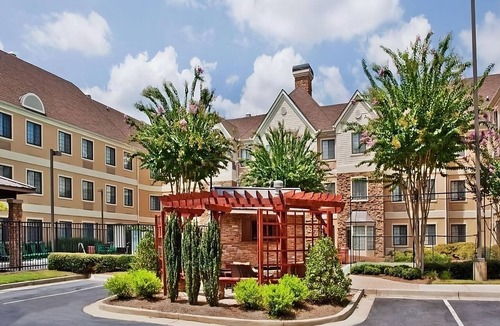 Alpharetta Apartment | Everything You Need For The Perfect Vacation! Free Breakfast, Pets Allowed!