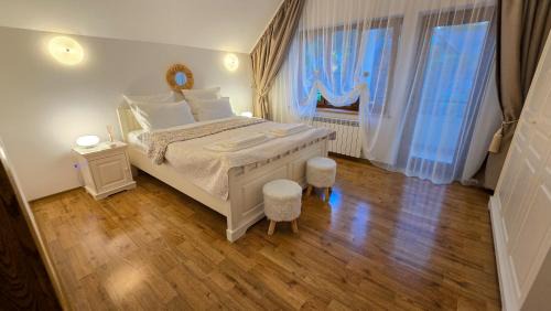 Dragomirna Villa | Evie's Tree House
