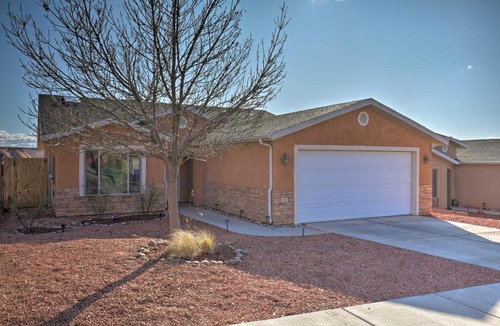 Page House | Evolve Family Hideaway Less Than 5 Mi to Lake Powell!