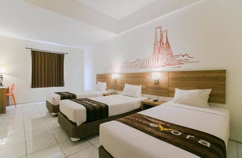Gubeng Hotel | Evora Hotel