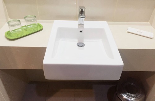 Gubeng Hotel | Evora Hotel