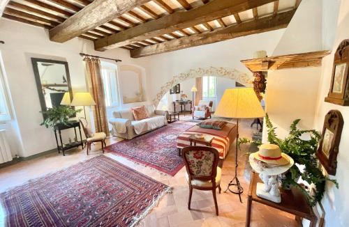 San Brizio Villa | Exc beautiful villa, pool grounds - pool house - sleeps 11 guests