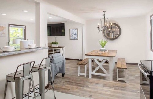 Ashwaubenon House | Excellence On Echo Lane Walk to Lambeau and Resch