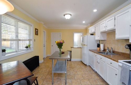 Bethlehem House | Excellent Location, Family & Pet Friendly, Walk to Main St, Close to everything