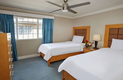 Saint Lawrence Apartment | Excellent Location for Your Beach Vacation! 2 Gorgeous Units (w/ Kitchens Each)