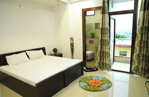 Geeta Nagar Apartment | Excellent Property With Exellent Amenities You Would Love To Live In