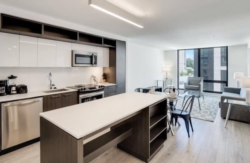 Reston Apartment | Excellent Reston Location| nr Cafes | nr Dulles Airport