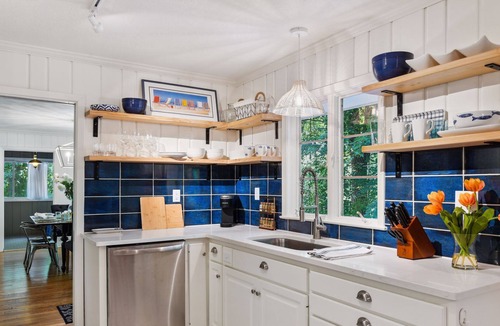 Shorewood House | Excelsior Retreat with Private Neighborhood Beach!