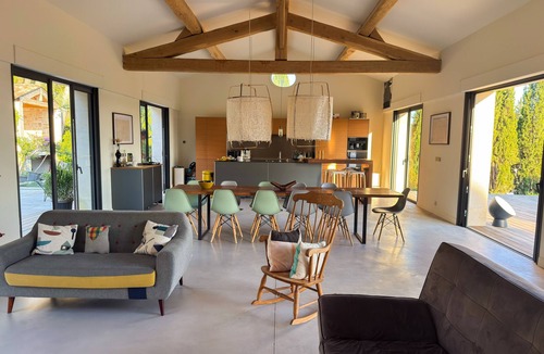 Maussane House | Exceptional farmhouse for rent in the heart of the Alpilles - between village and nature