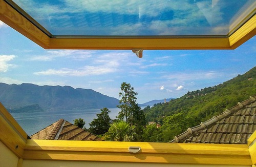 Cannero Riviera House | Exceptional 3-room-rustico with balcony and enchanting sea view