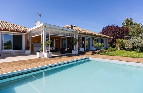 Carignan-de-Bordeaux Villa | EXCEPTIONAL VILLA 10 MINUTES FROM BORDEAUX