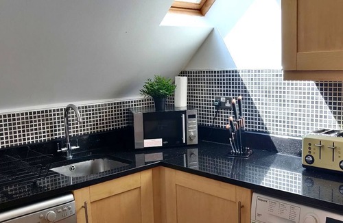 Leamington Spa Apartment | Exceptional 2 Bedroom 2 bathroom apartment with Netflix