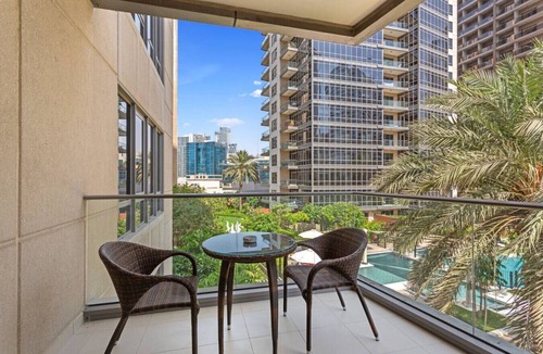 Downtown Dubai Apartment | Exceptional 1-bedroom with pool view in Downtown