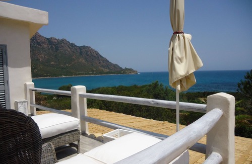 Tertenia Villa | Exceptional 240-m² villa for 9 people direct access to the beach, swimming pool