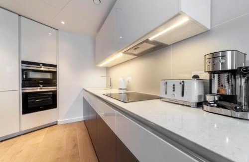Queenstown Apartment | Exceptional 2BDR 2BTR Flat near Battersea Power st