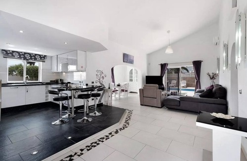 Complejo turistico Amarilla Golf Villa | Exceptional 3 Bed Villa Malpas, sleeps 6, h/pool