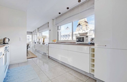 Grenelle Apartment | Exceptional 3BDR/6P apt - View of the Eiffel Tower