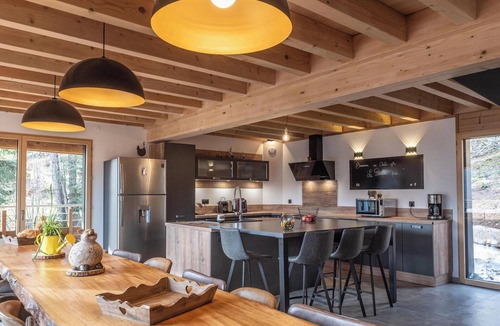 La Bresse Ski Chalet | Exceptional 5-Star Luxury Chalet for 2 to 15 People. Jacuzzi, 5-person sauna, and bathroom. S.Jeux
