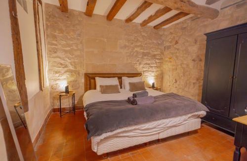 Les Iles Apartment | Exceptional Apartment Île Saint Louis - Jacuzzi