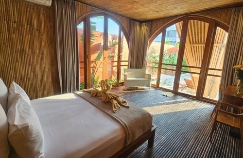Raya Kuta Villa | Exceptional Bamboo Estate in Kuta for 12 guests