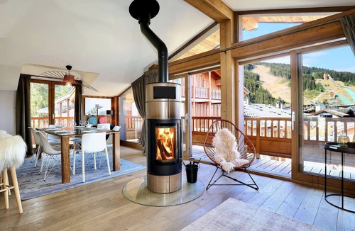Le Praz Ski Chalet | Exceptional Chalet in Central Courchevel Le Praz with Sauna