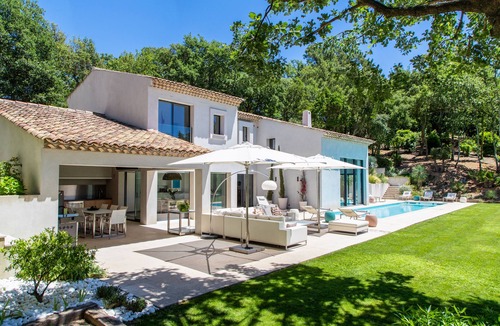 La Garde-Freinet Villa | Exceptional contemporary villa – Calm and Panoramic views – Gulf of Saint-Tropez
