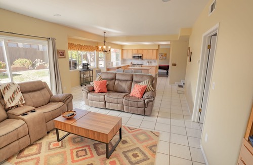 Camarillo House | Exceptional Custom Spacious Camarillo Home