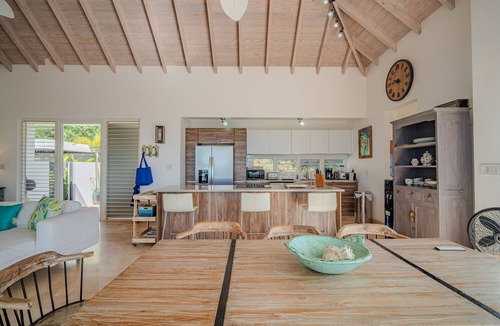 Bolans Villa | Exceptional Hillside Haven