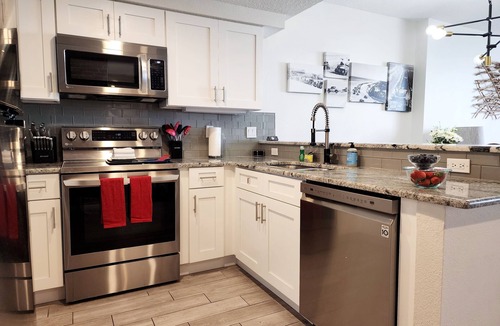 Seabreeze Historic District Condo | Exceptional Luxe Beach Loft @ Ocean Walk Resort+4 Pools+Slide+Lazy River
