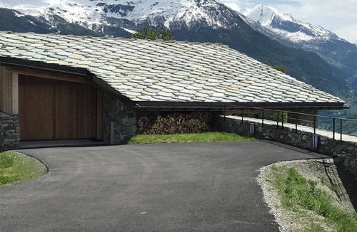 Montvalezan Ski Chalet | Exceptional modern chalet in la Rosière with Nordic Hot Tub
