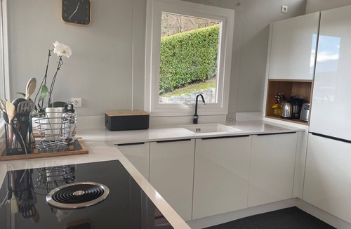 Sillingy House | Exceptional mountain view, heated swimming pool, 10 minutes from Lake Annecy