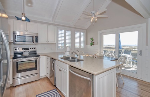 Bald Head Island Villa | Exceptional Ocean View Villa!-NOW with Shoal's Membership Available with separate purchase