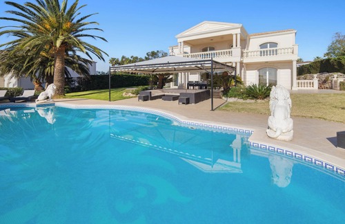 Guerrevieille House | Exceptional Panorama, Near the Sea, private domain