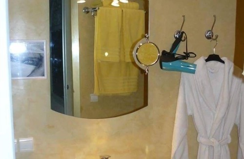 Medina House | Exceptional Riad 50 m from Place aux Epices-Medina! Ideal for families😊