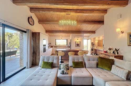 Sotta Villa | Exceptional sheepfold with heated pool, close to amenities