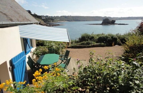Trebeurden House | Exceptional site, feet in the water, on a wild island - all seasons