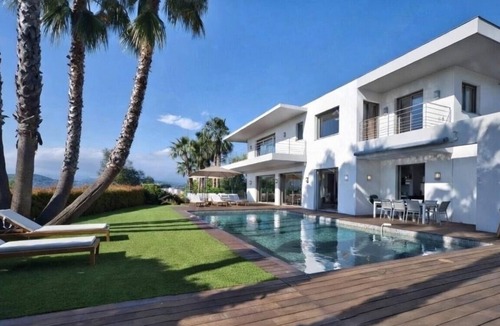 La Croix des Gardes Villa | Exceptional Villa Cannes – Luxury, Serenity & Panoramic Views