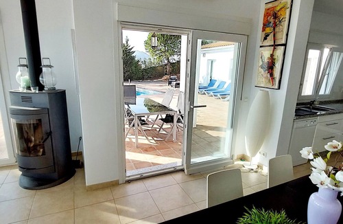 Sayalonga Villa | Exceptional Villa Estrellita: 180 ° Sea and Mountain View Private swimming pool.