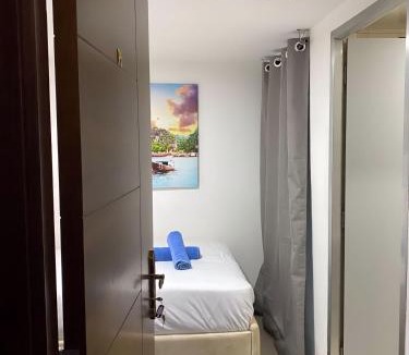 Madinat Zayed Hostel | Exceptive Master Room Stay